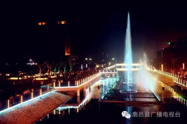 河南音乐喷泉-昔日臭水沟 今夜五彩河.郑州唯美音乐喷泉公司承建